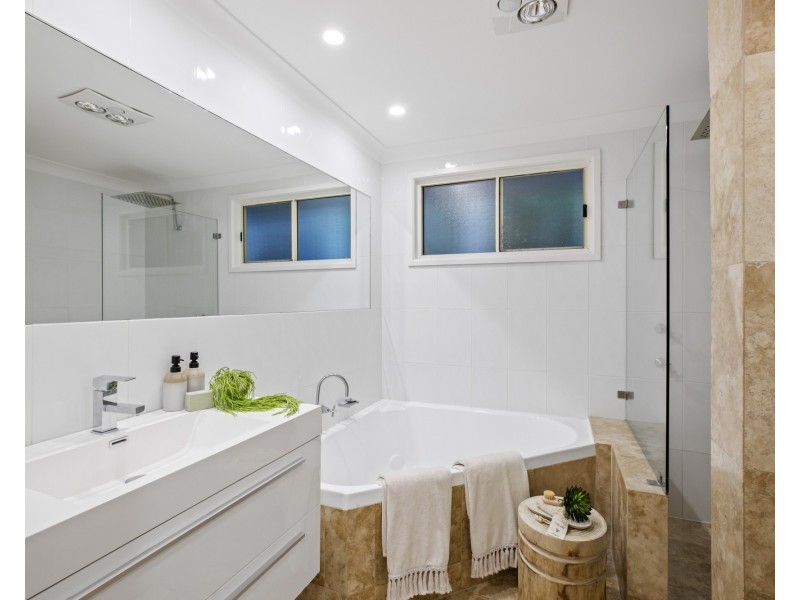 32 Aldinga Drive, Wamberal NSW 2260