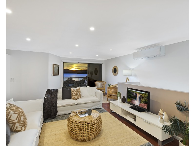 262 Avoca Drive, Green Point NSW 2251