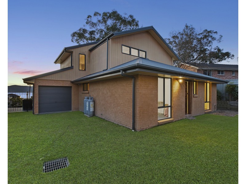 262 Avoca Drive, Green Point NSW 2251