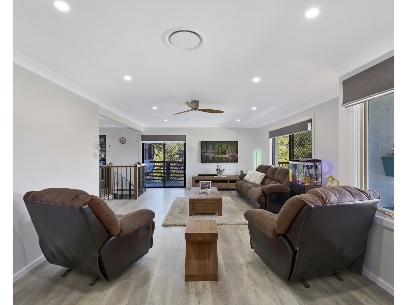 15 Georgia Avenue, Wyoming NSW 2250