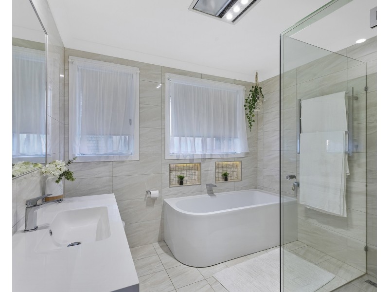 15 Georgia Avenue, Wyoming NSW 2250