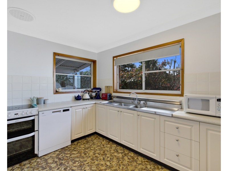9 Braemar Drive, Wamberal NSW 2260