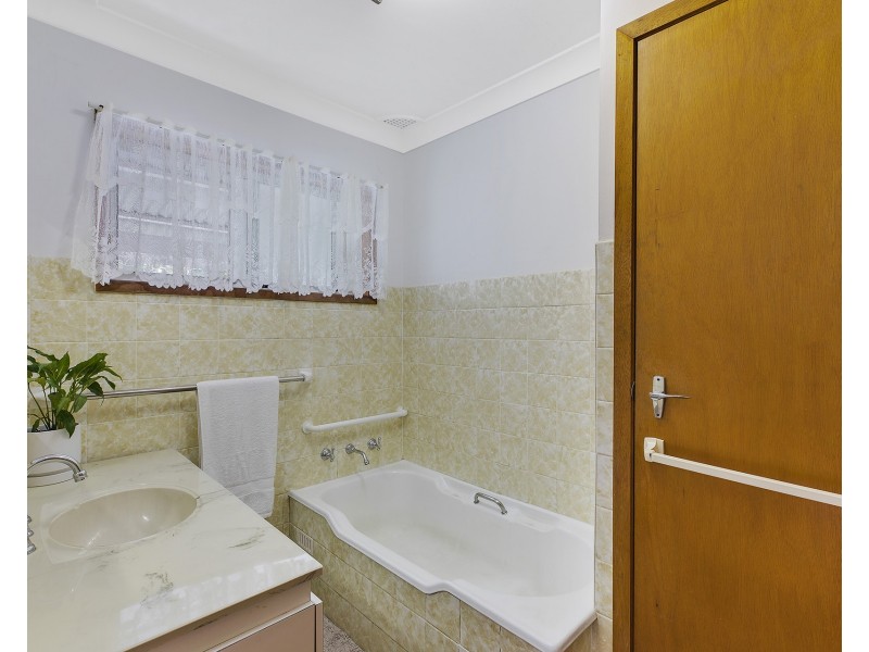 9 Braemar Drive, Wamberal NSW 2260