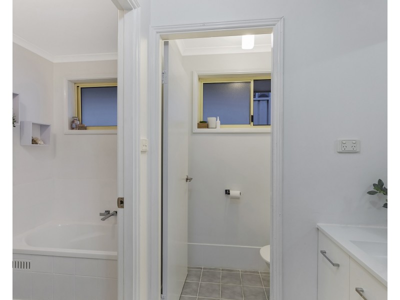 71 Thames Drive, Erina NSW 2250