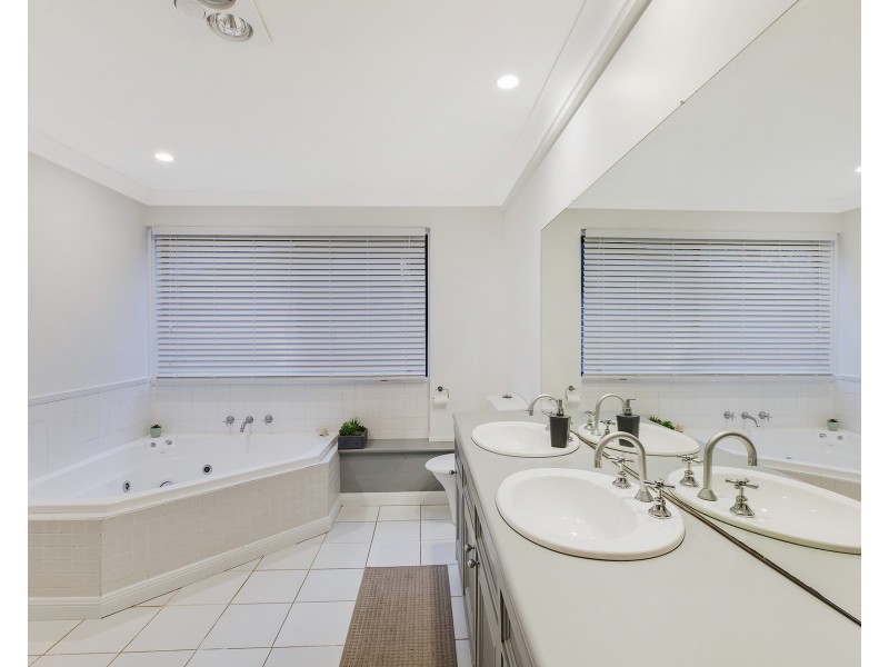 49 Kuburra Road, Erina NSW 2250