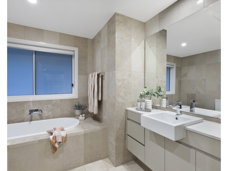 14 Applegum Close, Erina NSW 2250