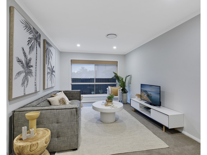 7 Peckham Place, Green Point NSW 2251