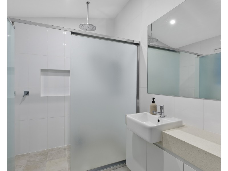 31 Kuburra Road, Erina NSW 2250