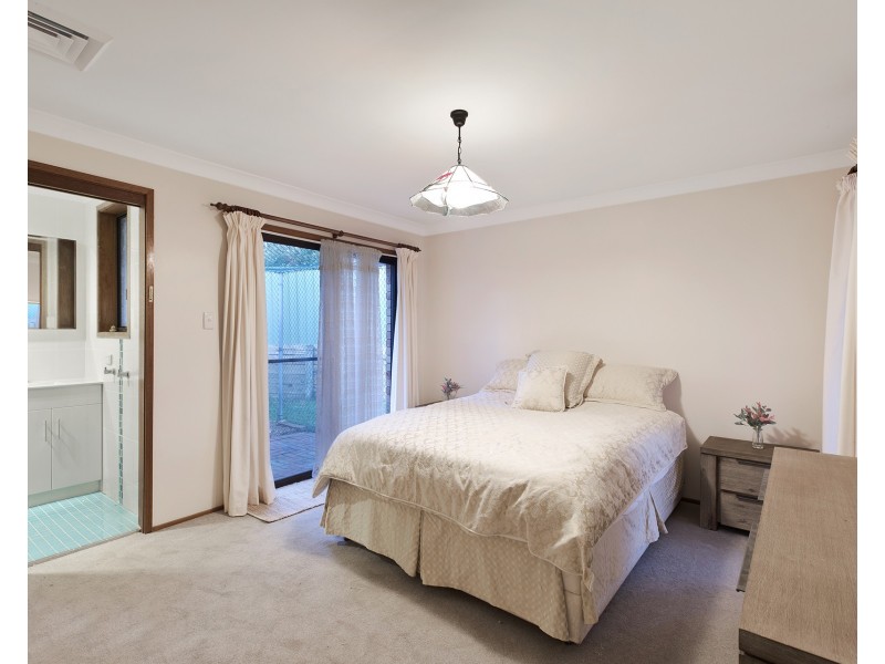 14 Silky Oak Close, Green Point NSW 2251