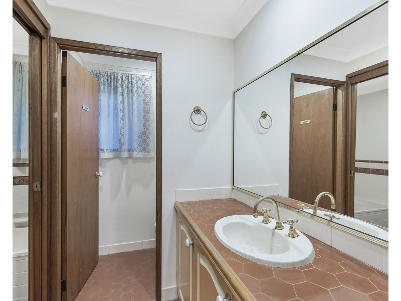 14 Silky Oak Close, Green Point NSW 2251