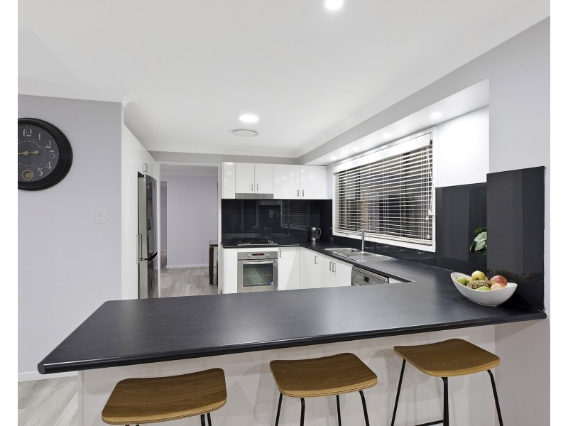 49 Perratt Close, Lisarow NSW 2250