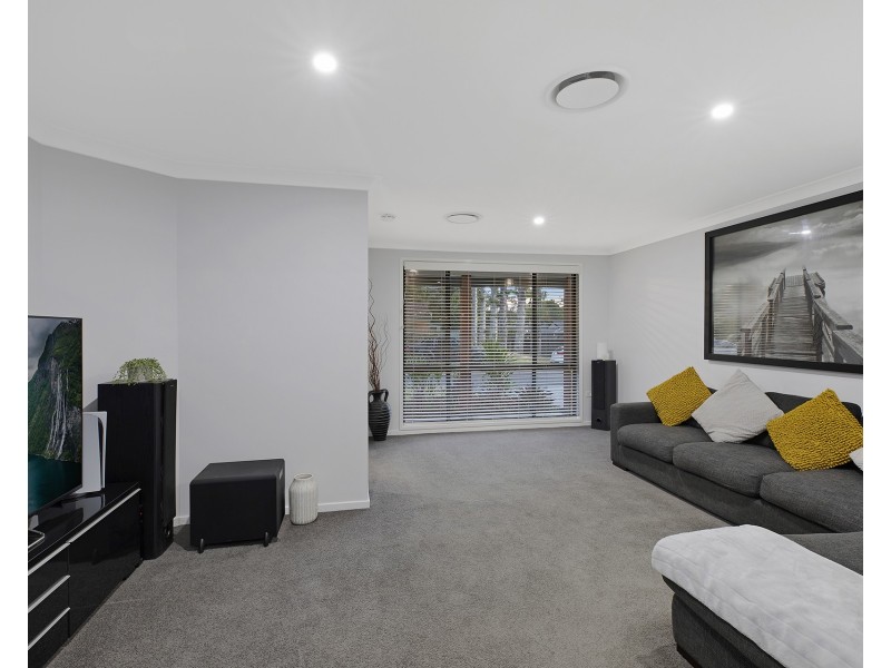 49 Perratt Close, Lisarow NSW 2250