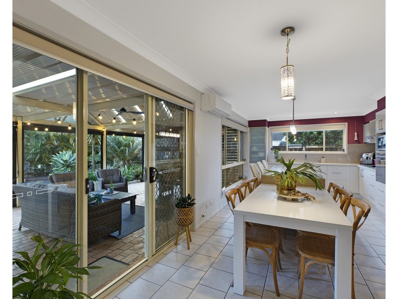 15 Eggeling Street, Erina NSW 2250