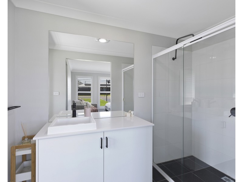 8 Treasury Terrace, Morisset NSW 2264