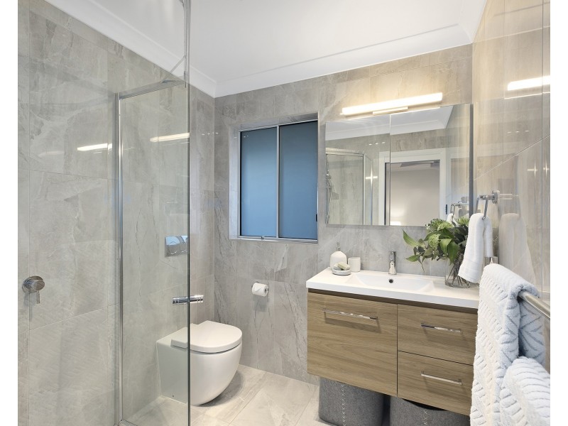 12 Rembrae Drive, Green Point NSW 2251
