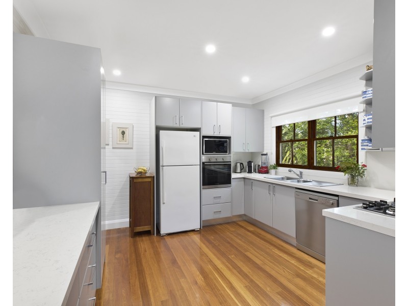 22 John Street, Forresters Beach NSW 2260
