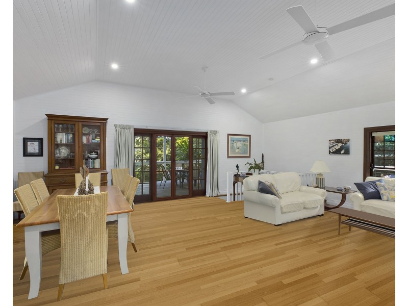 22 John Street, Forresters Beach NSW 2260