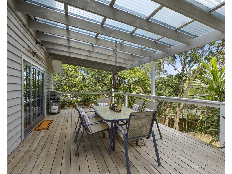 22 John Street, Forresters Beach NSW 2260
