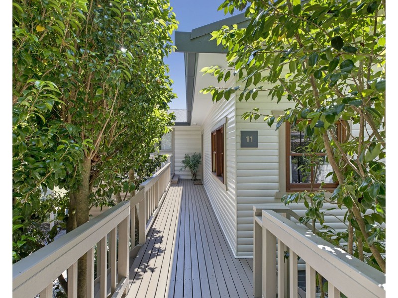 11 Hilltop Road, Wamberal NSW 2260