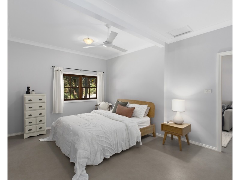 11 Hilltop Road, Wamberal NSW 2260