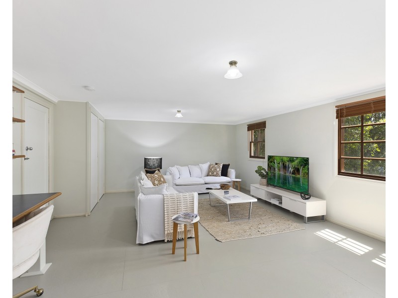 11 Hilltop Road, Wamberal NSW 2260