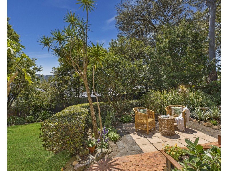 11 Hilltop Road, Wamberal NSW 2260