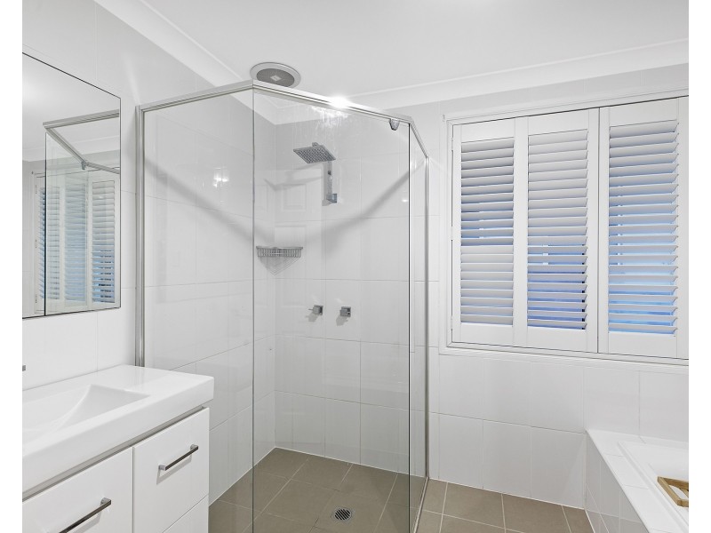 1 Aires Close, Erina NSW 2250