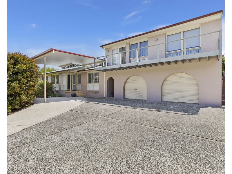 41 Windsor Road, Wamberal NSW 2260