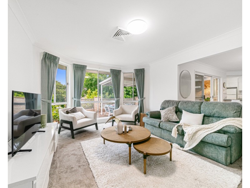 2 Woodbine Close, Lisarow NSW 2250