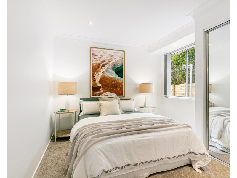 2 Woodbine Close, Lisarow NSW 2250
