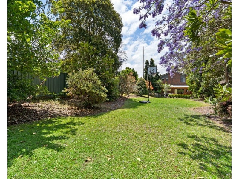 24 Dakara Avenue, Erina NSW 2250