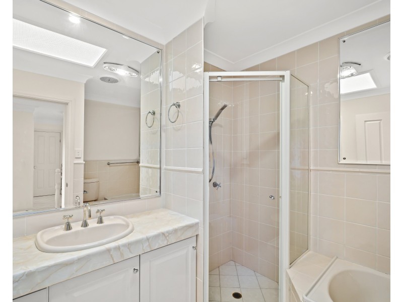 1/12-16 Kurrawyba Avenue, Terrigal NSW 2260