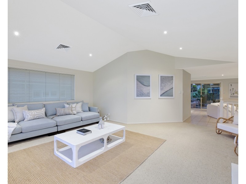 45 Thames Drive, Erina NSW 2250