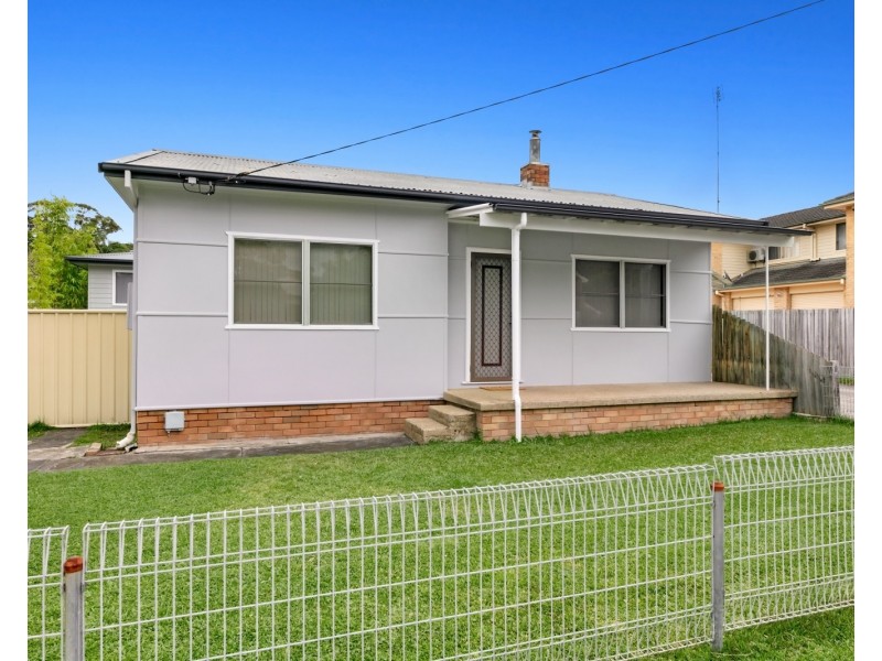 12 Waratah Street, East Gosford NSW 2250