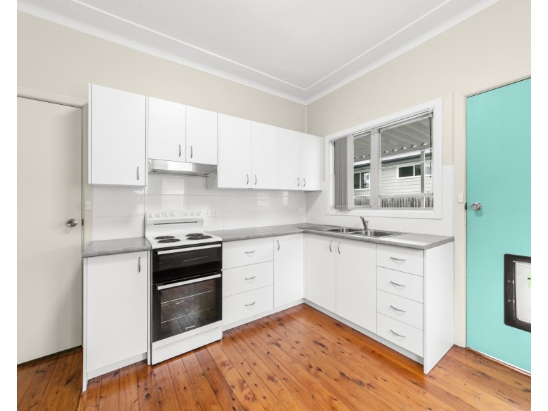 12 Waratah Street, East Gosford NSW 2250