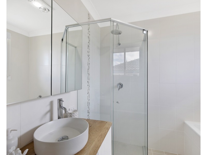 1/246 The Entrance Road, Erina NSW 2250