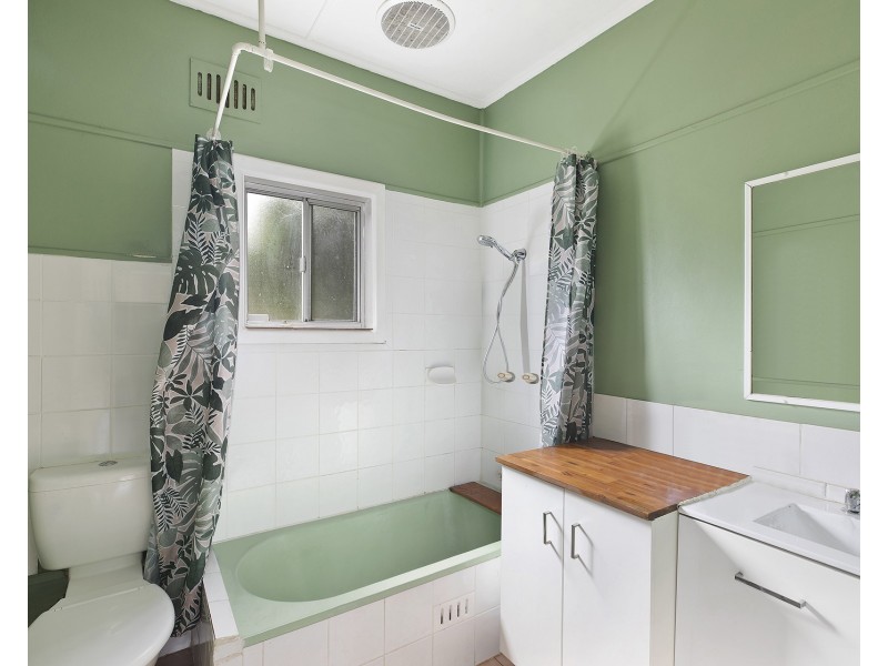 54 McMasters Road, Woy Woy NSW 2256