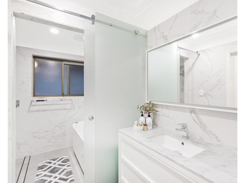 25 Adina Place, Wamberal NSW 2260