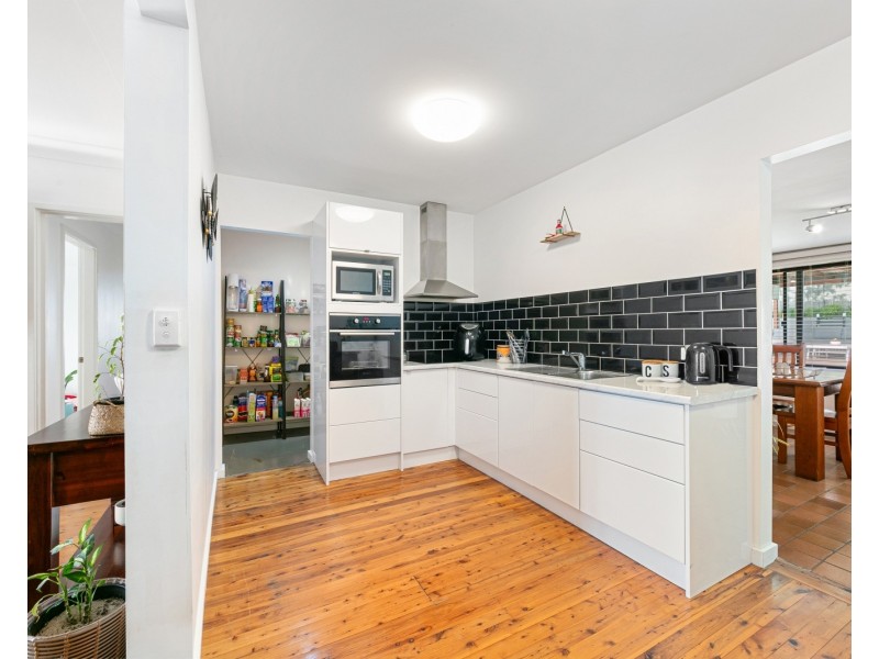 18 Spring Avenue, Springfield NSW 2250