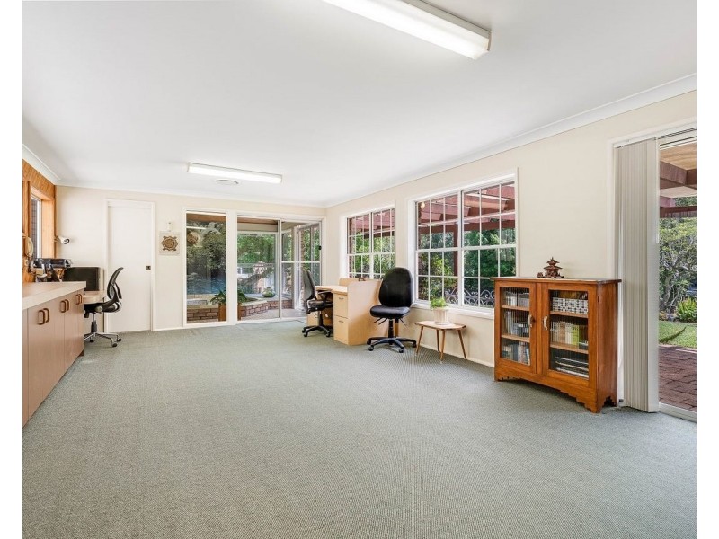 50 Chamberlain Road, Wyoming NSW 2250