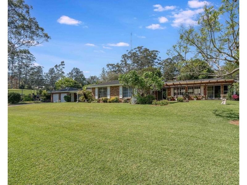 50 Chamberlain Road, Wyoming NSW 2250