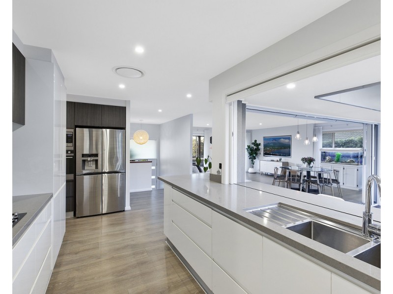 12 Rembrae Drive, Green Point NSW 2251