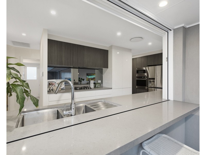 12 Rembrae Drive, Green Point NSW 2251