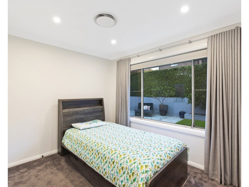 12 Rembrae Drive, Green Point NSW 2251