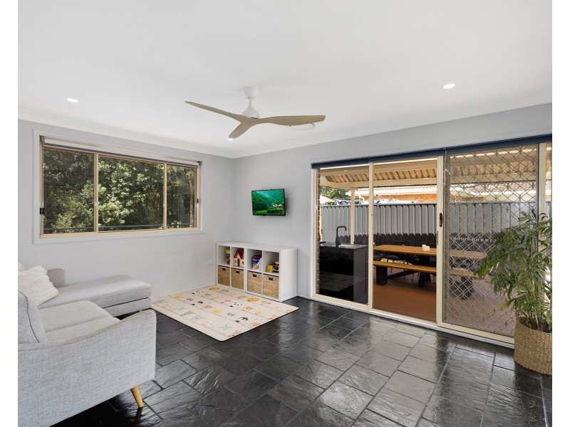 5 Judy Anne Close, Green Point NSW 2251