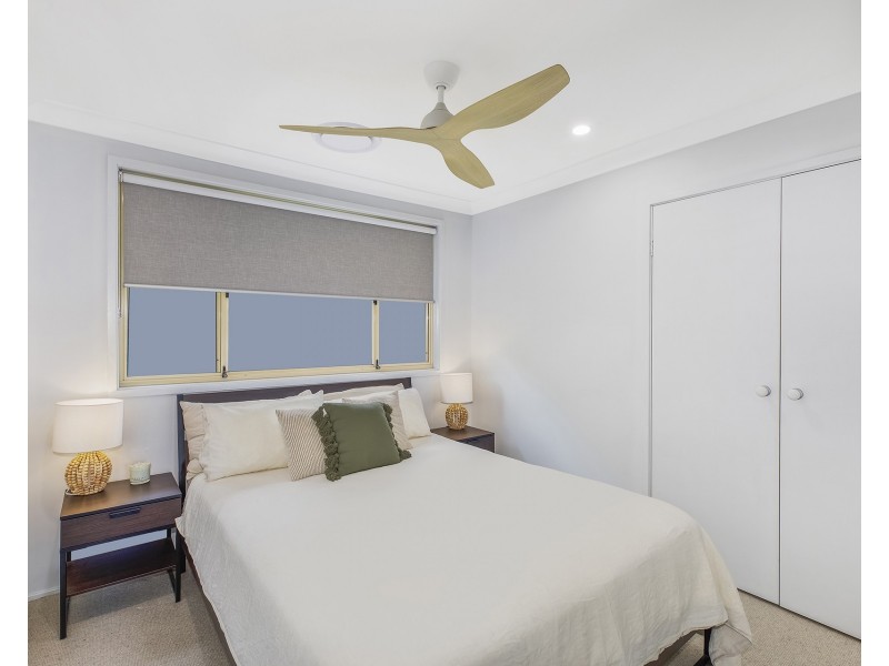 5 Judy Anne Close, Green Point NSW 2251
