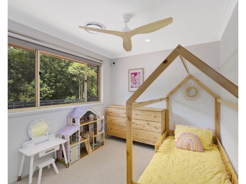 5 Judy Anne Close, Green Point NSW 2251