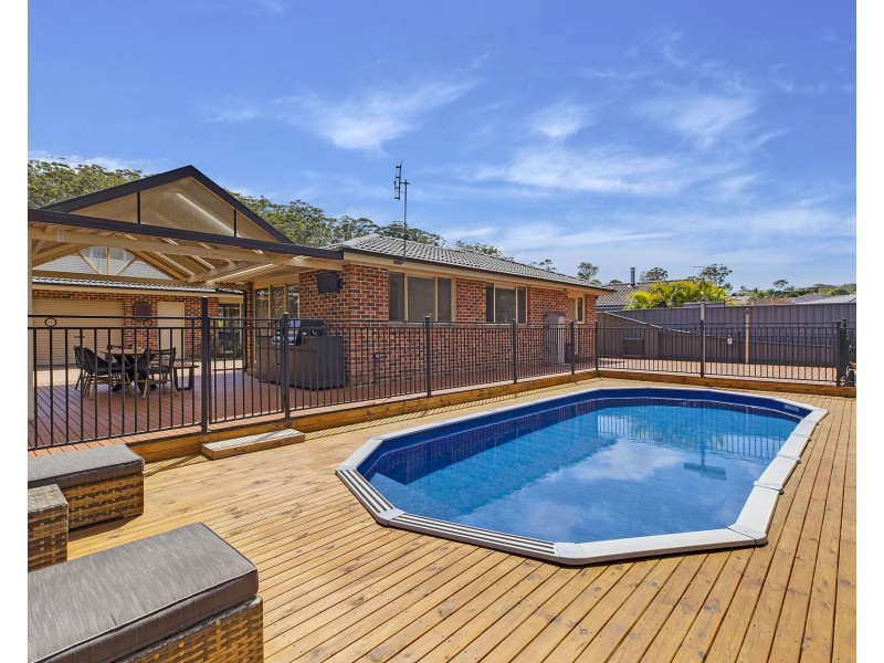 5 Judy Anne Close, Green Point NSW 2251