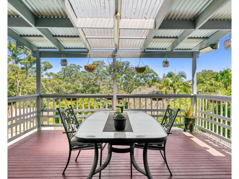 11 Sunset Street, Wyoming NSW 2250