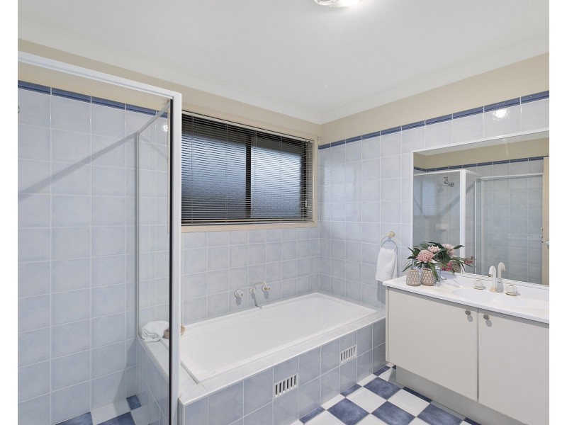 6 Jean Marie Crescent, Erina NSW 2250